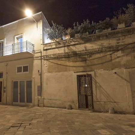 La Loggia Dei Rayno Bed and Breakfast Lecce Buitenkant foto