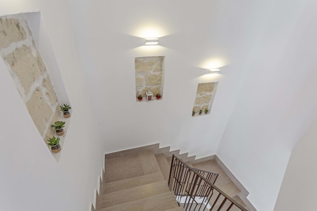 La Loggia Dei Rayno Bed and Breakfast Lecce Buitenkant foto